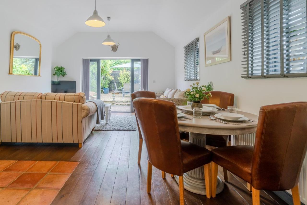 Buff Lodge Tackley 外观 照片