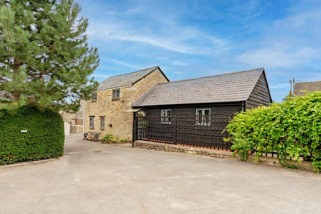 Buff Lodge Tackley 外观 照片
